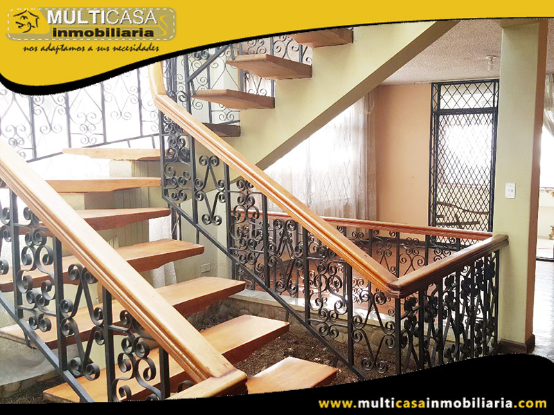 Casa Comercial en Venta a Crédito con Ocho Suits Sector Av. de las Américas Cuenca-Ecuador