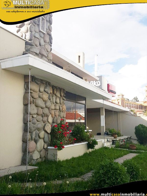 Casa Comercial en Venta a Crédito con Ocho Suits Sector Av. de las Américas Cuenca-Ecuador