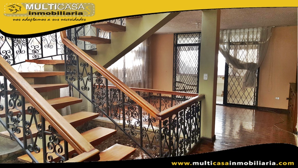 Casa Comercial en Venta a Crédito con Ocho Suits Sector Av. de las Américas Cuenca-Ecuador