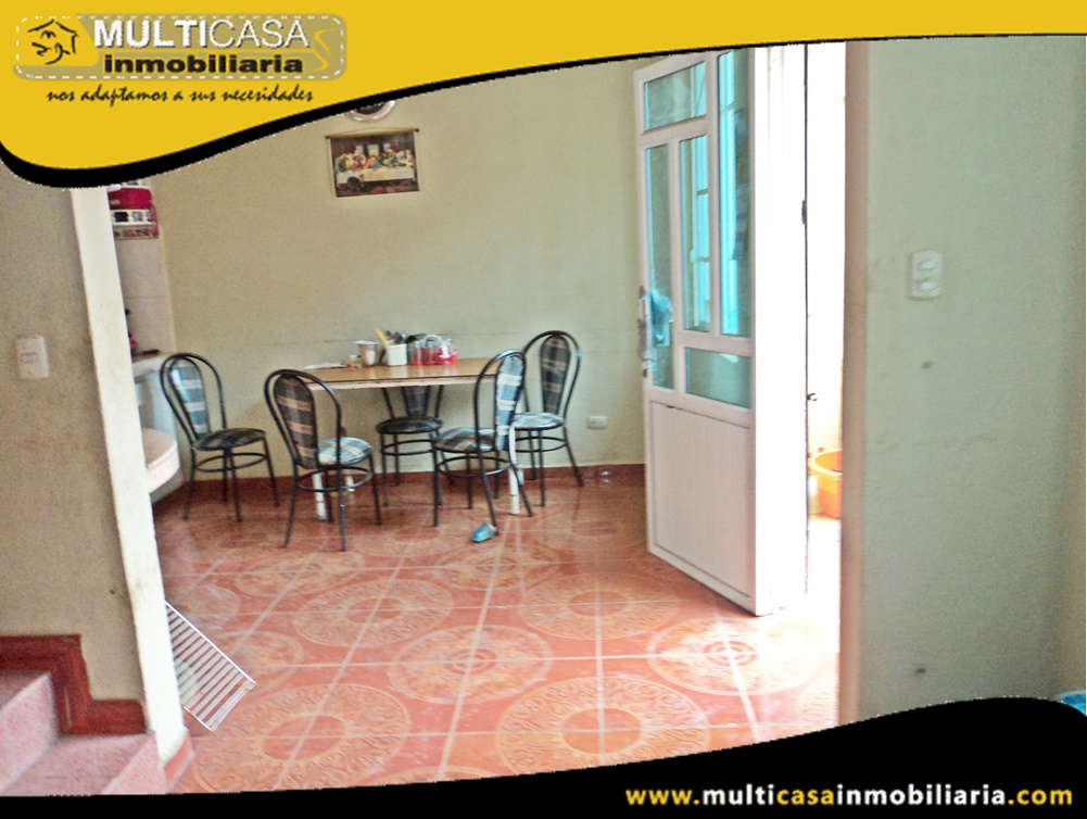 Casa Comercial en Venta a Crédito con Local Sector Colegio Borja Cuenca-Ecuador