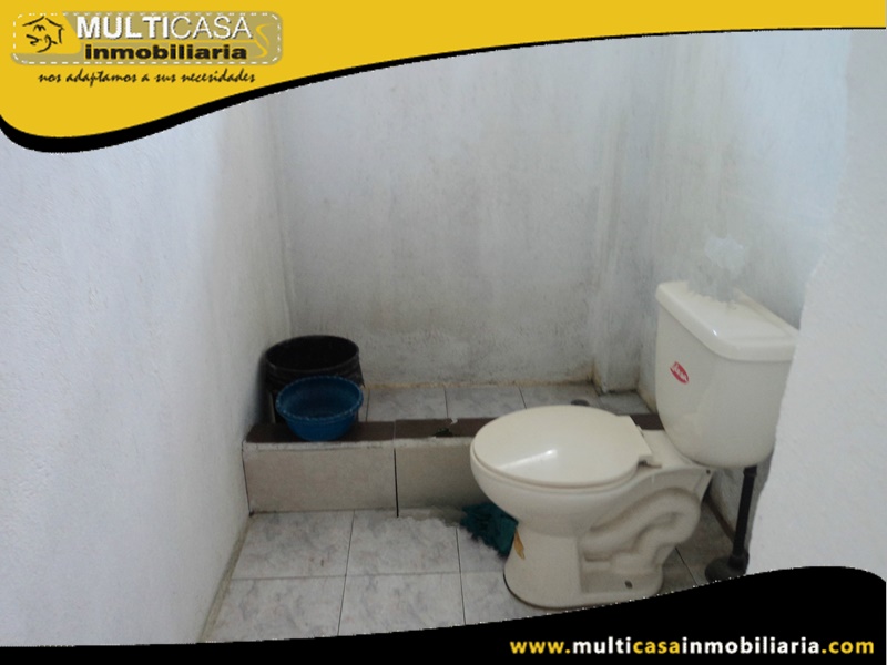 Casa Comercial por Terminar en Venta a Crédito con Local Comercial Sector Ricaurte Cuenca-Ecuador
