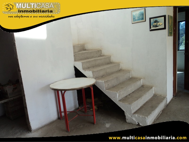 Casa Comercial por Terminar en Venta a Crédito con Local Comercial Sector Ricaurte Cuenca-Ecuador
