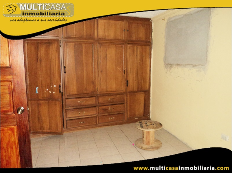Edificio de Siete Departamentos con Local Comercial en venta a Crédito Sector Av. de las Américas Cuenca-Ecuador