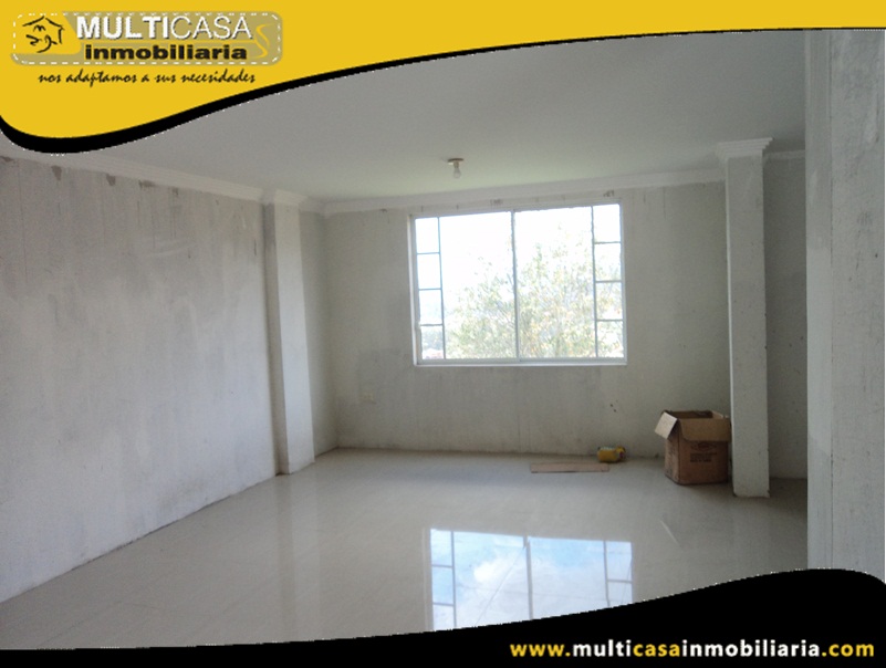 Casa en Venta con Local Comercial por terminar Sector Ordoñez Lasso