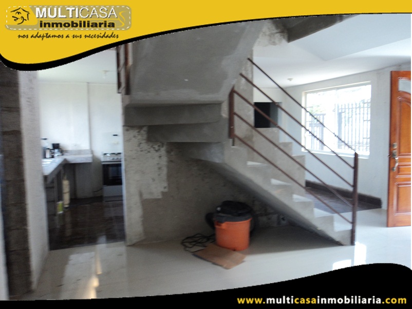 Casa en Venta con Local Comercial por terminar Sector Ordoñez Lasso