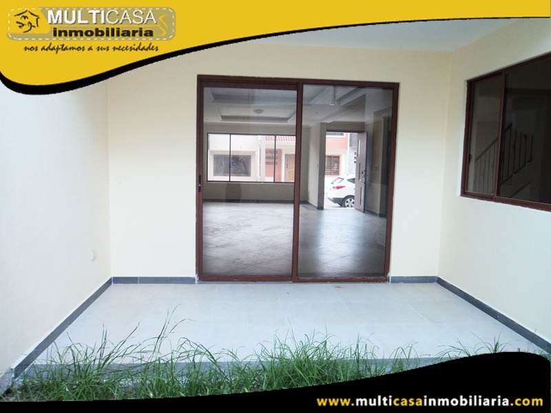 Casa en Venta a Crédito en Condominio Privado Sector Ordoñez Lasso Cuenca-Ecuador
