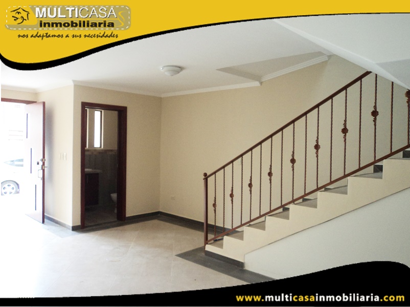 Casa en Venta a Crédito en Condominio Privado Sector Ordoñez Lasso Cuenca-Ecuador