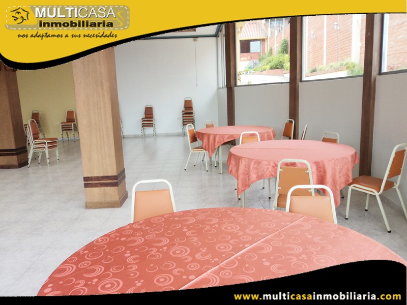 Casa Comercial en Venta a Crédito con tres locales para eventos Sector Sayausí Cuenca-Ecuador
