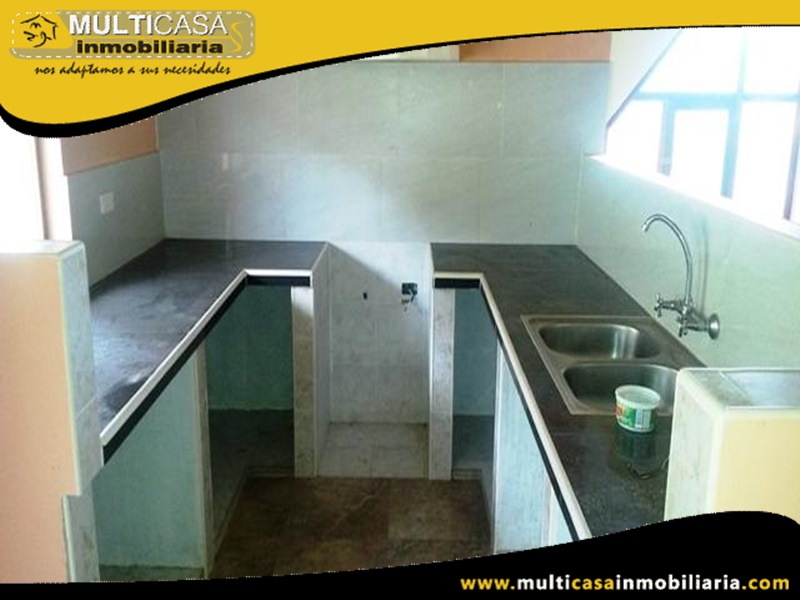 Casa en Venta a Crédito Remodelada de dos pisos Sector Pirincay Alto Paute-Ecuador