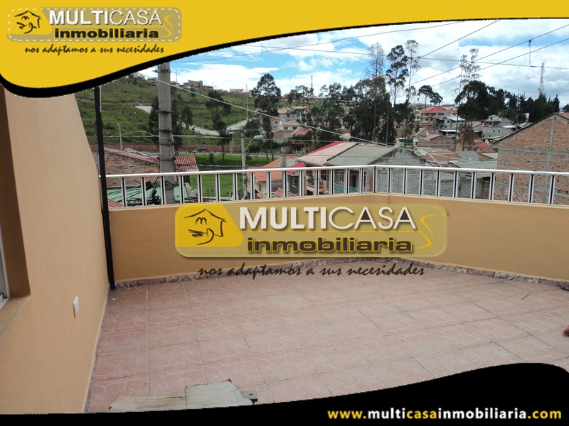 Casa de Dos Departamentos en Venta a Crédito Sector Cdla Católica