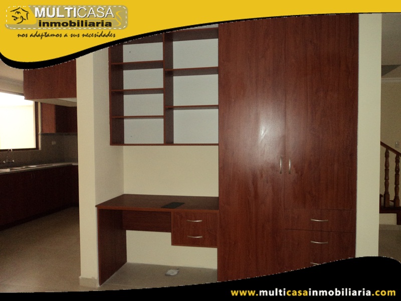 Casa en Venta a Crédito Sector Colegio Borja Cuenca - Ecuador
