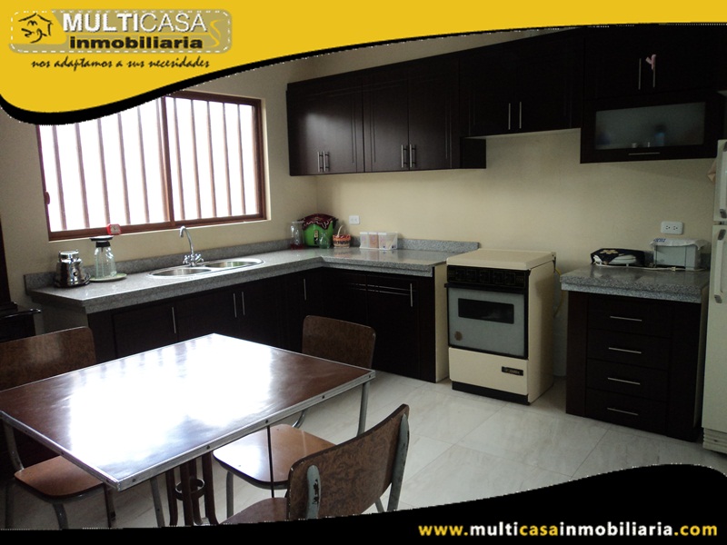 Casa en Venta a Crédito Sector Ochoa León  Cuenca - Ecuador