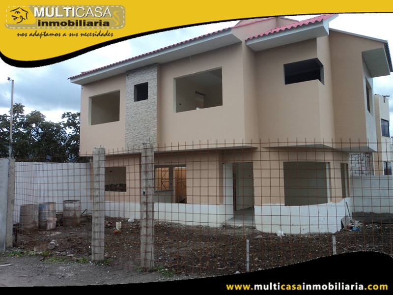 Casa en Venta por Terminar a Crédito Sector Colegio Borja Cuenca - Ecuador