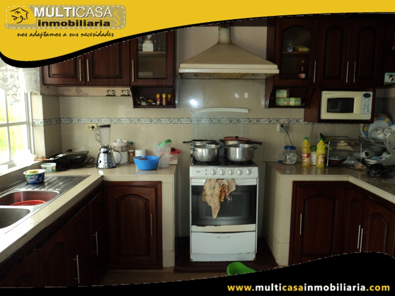 Casa en Venta a Crédito Sector Tarqui Cuenca-Ecuador