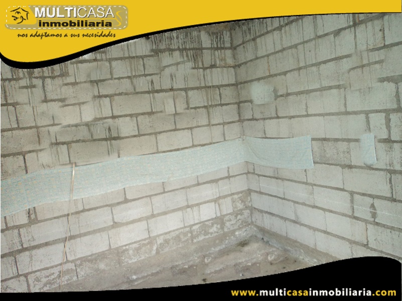 Casa con Terreno en Venta a Crédito Sector Santa Ana- El Valle Cuenca-Ecuador