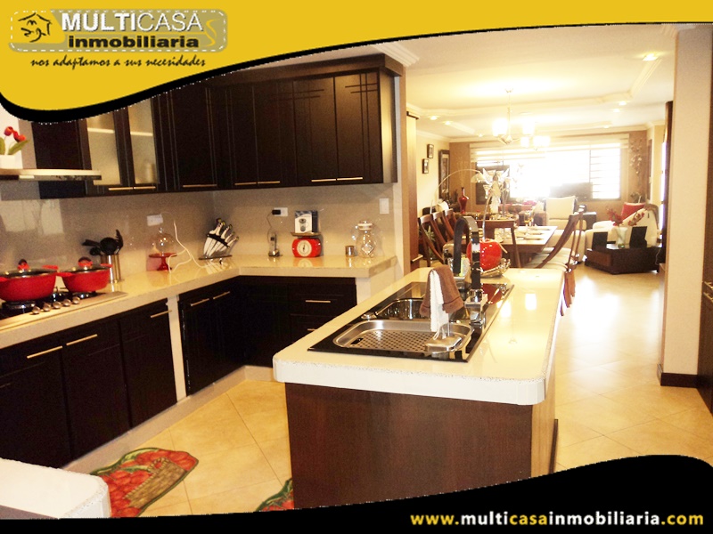 Casa Comercial en Venta a Crédito Sector el Cebollar Cuenca-Ecuador