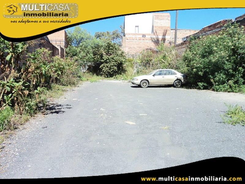 Terreno Comercial en Venta a Crédito Sector Remigio Crespo Cuenca-Ecuador