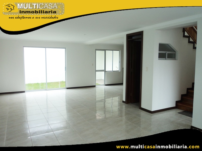 Casa en Venta a Crédito con Cuatro Dormitorios Sector Racar Cuenca -Ecuador