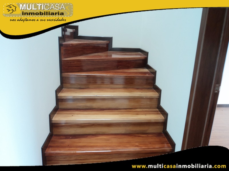 Casa en Venta a Crédito con Cuatro Dormitorios Sector Racar Cuenca -Ecuador