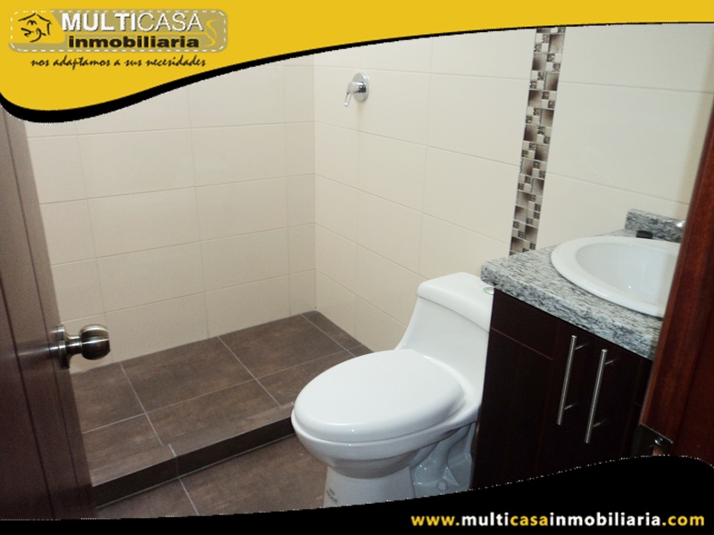 Casa en Venta a Crédito Sector Juan Pablo II Cuenca- Ecuador
