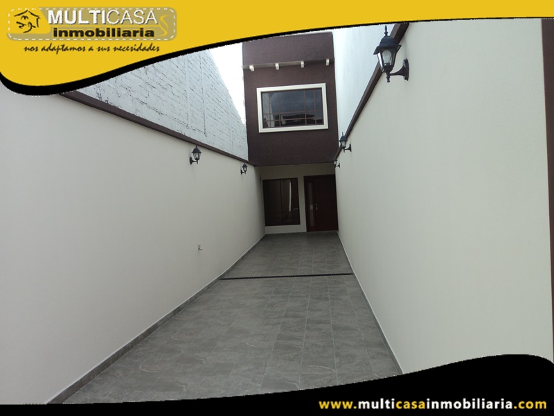 Casa en Venta a Crédito Sector Juan Pablo II Cuenca- Ecuador