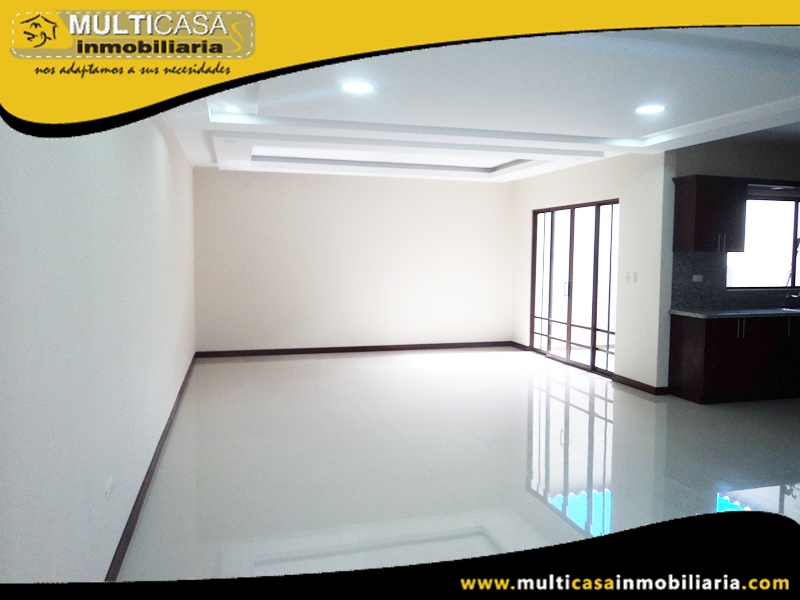 Casa en Venta a Crédito Sector Juan Pablo II Cuenca- Ecuador