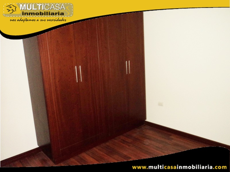 Casa en Venta a Crédito Sector Juan Pablo II Cuenca- Ecuador