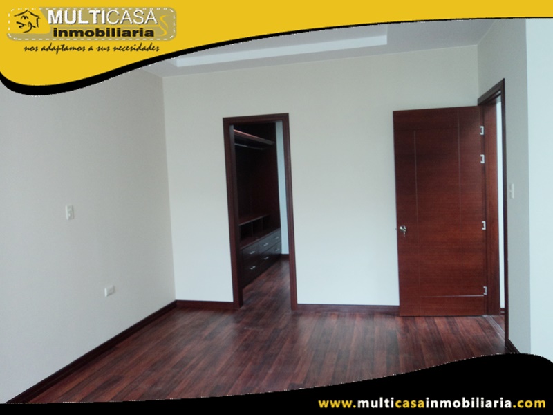 Casa en Venta a Crédito Sector Juan Pablo II Cuenca- Ecuador