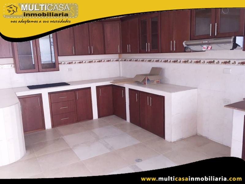 Casa Comercial en Venta a Crédito Cañar-Ecuador