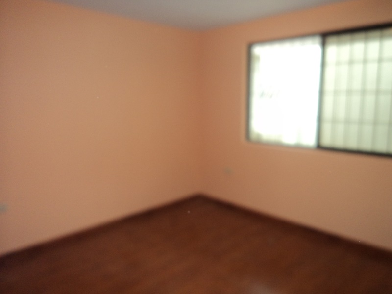 Casa en Venta a Crédito Sector Eucaliptos Cuenca-Ecuador
