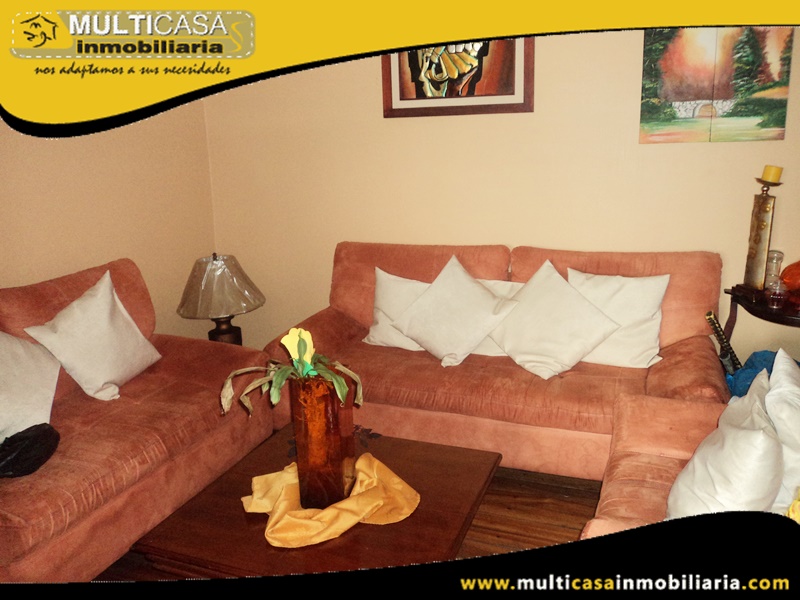 Casa Rentera en Venta de Cuatro Departamentos Independientes Sector Feria Libre Cuenca-Ecuador