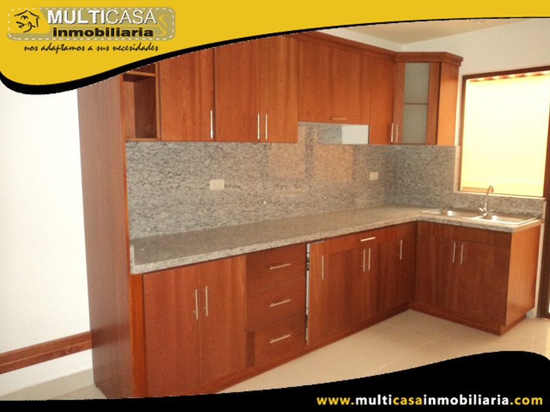 Casa en Venta a Crédito Sector Av. 12 de Octubre Cuenca-Ecuador