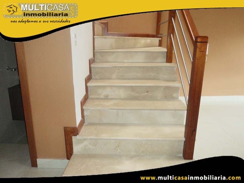 Casa en Venta a Crédito Sector Av. 12 de Octubre Cuenca-Ecuador