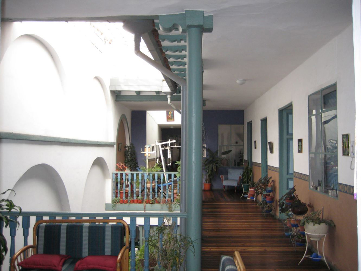 Casa Comercial (posibilidad Hostal) Centro de Cuenca