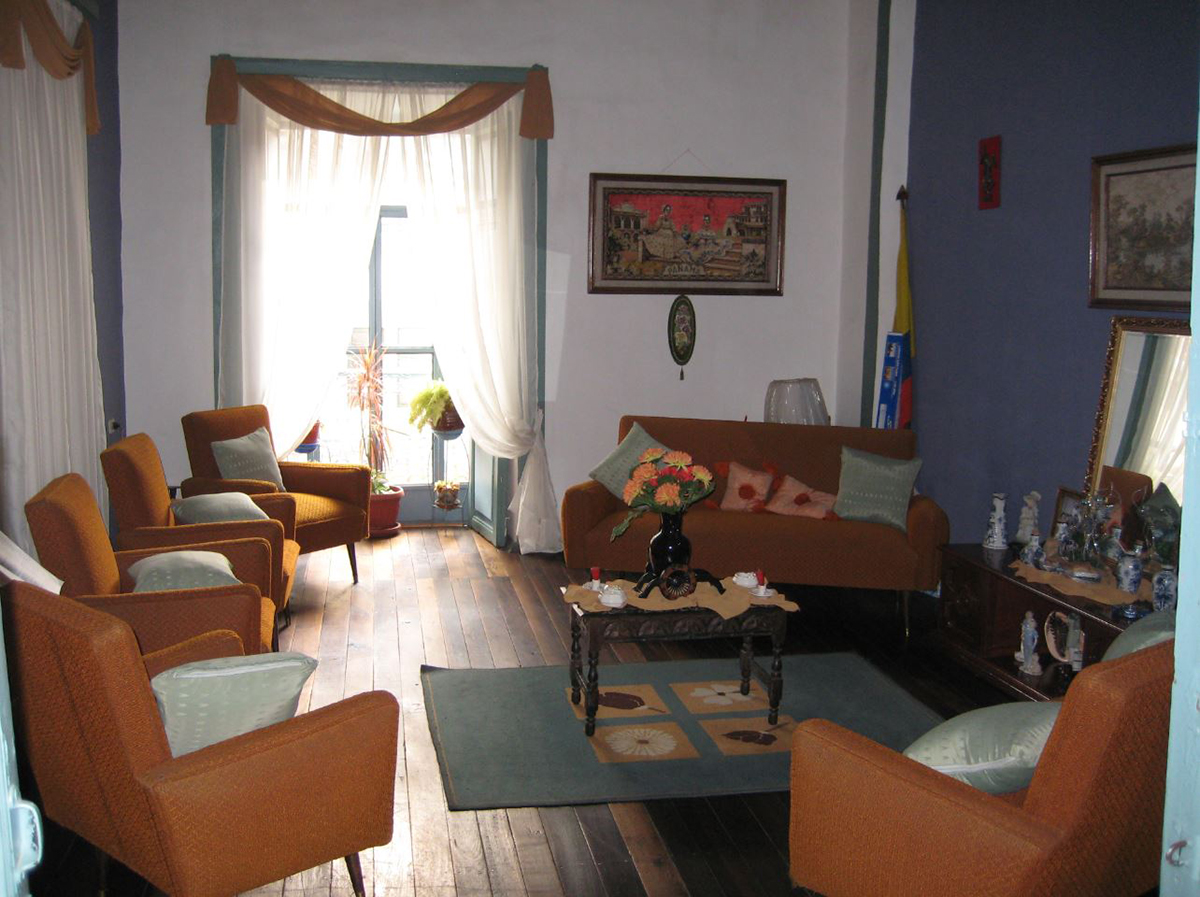 Casa Comercial (posibilidad Hostal) Centro de Cuenca