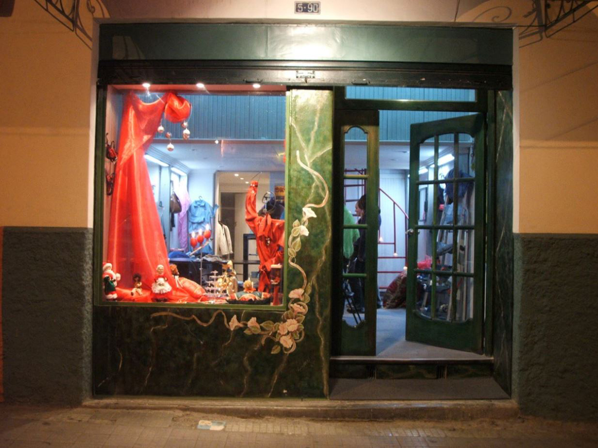 Casa Comercial (posibilidad Hostal) Centro de Cuenca