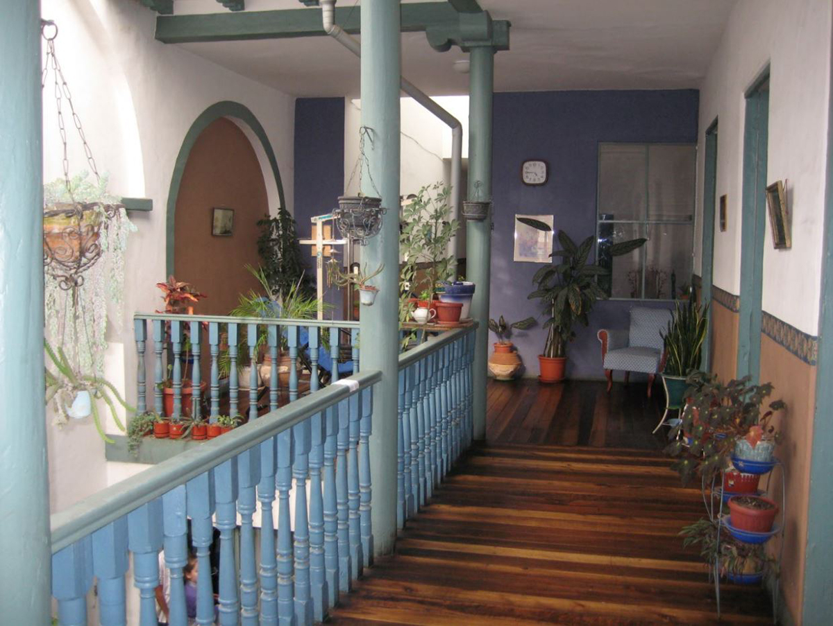 Casa Comercial (posibilidad Hostal) Centro de Cuenca