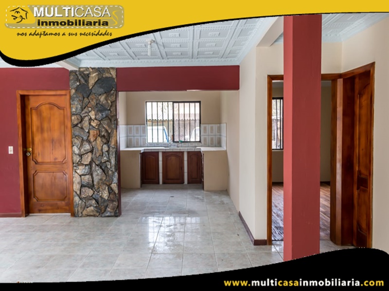 Casa Comercial en Venta a Crédito Sector Paute-Ecuador