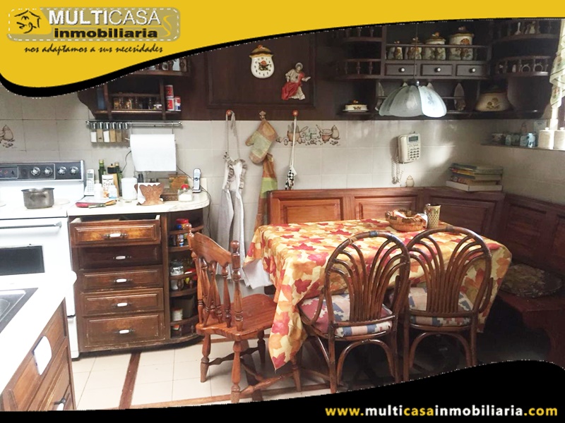 Casa Comercial en Venta a Crédito Sector Av. Primero Mayo Cuenca-Ecuador