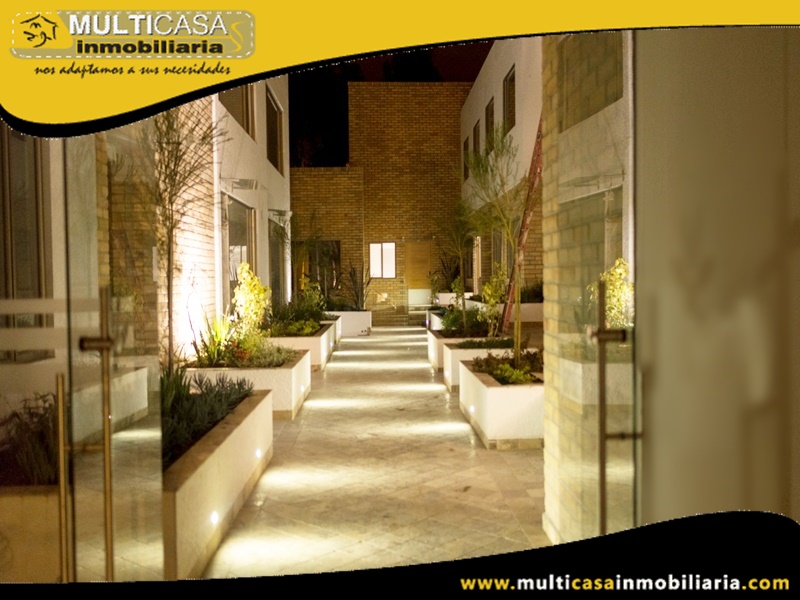 Arriendo Departamento de lujo Amoblado Sector Universidad del Azuay Cuenca-Ecuador