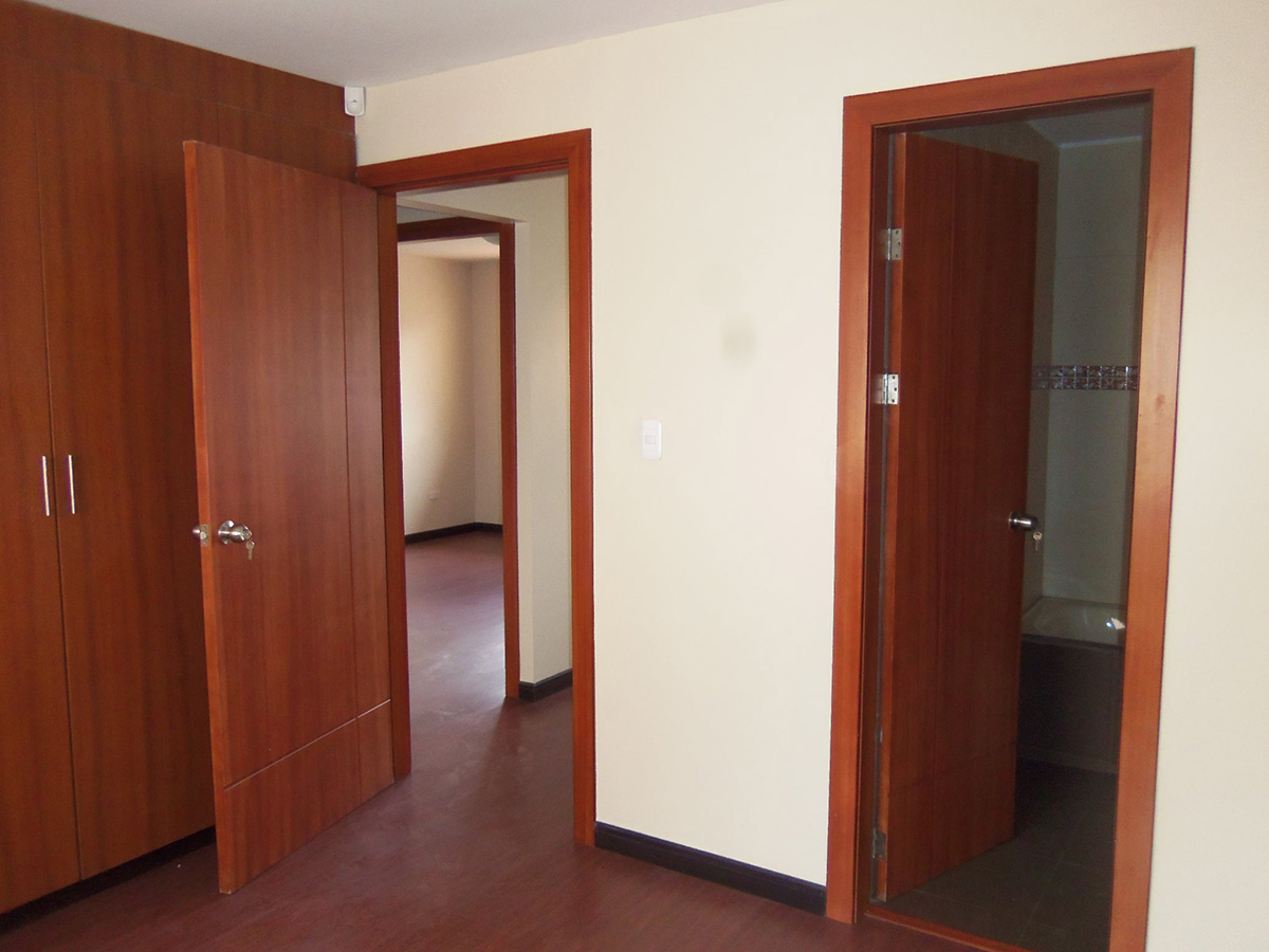 Casa de Venta en Condominio Girasoles N° 16 al Este de Cuenca