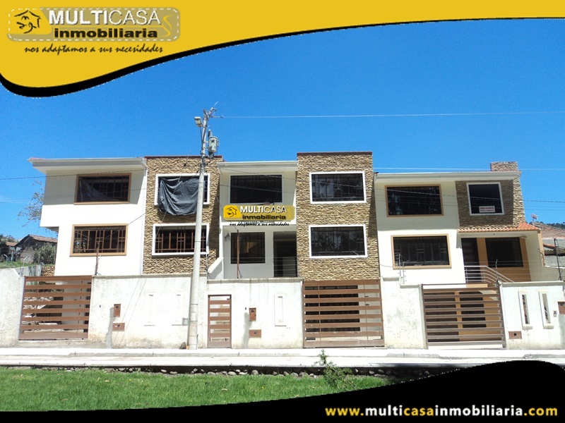 Casa en Venta de Dos Departamentos en Condominio Privado Sector Miraflores Cuenca-Ecuador