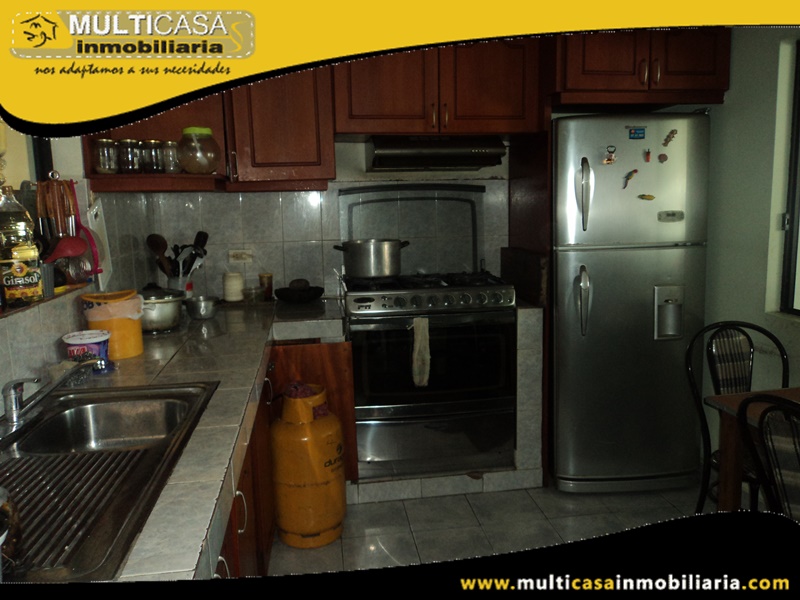 Casa Comercial en Venta a Crédito Sector Ordoñez lasso Cuenca-Ecuador