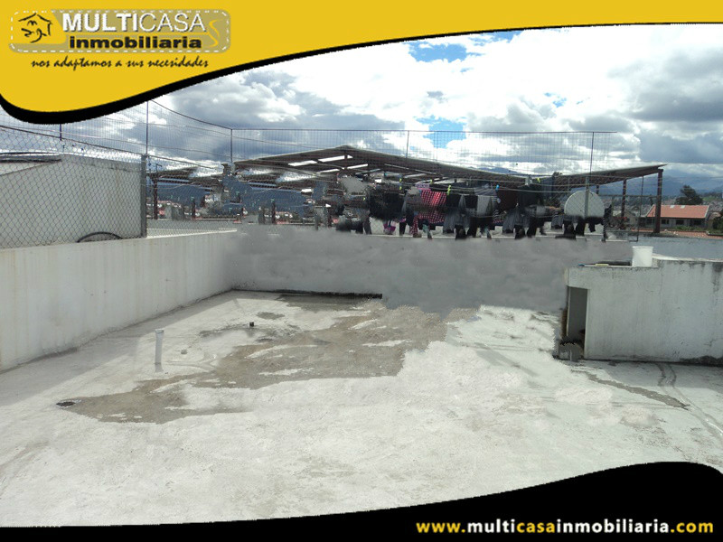 Edificio en Venta a Crédito de Cuatro Departamentos Sector Quinta Chica Cuenca-Ecuador