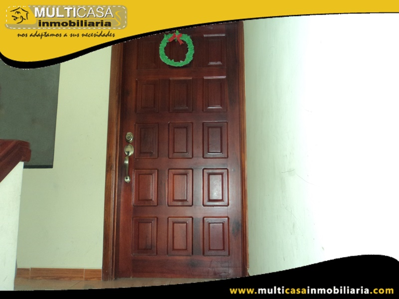 Edificio en Venta a Crédito de Cuatro Departamentos Sector Quinta Chica Cuenca-Ecuador