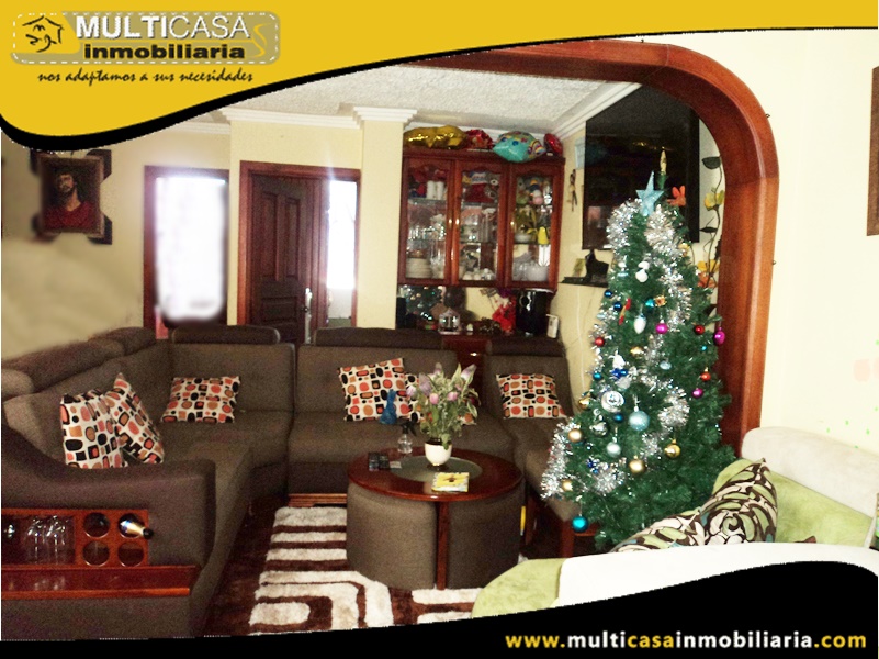 Edificio en Venta a Crédito de Cuatro Departamentos Sector Quinta Chica Cuenca-Ecuador