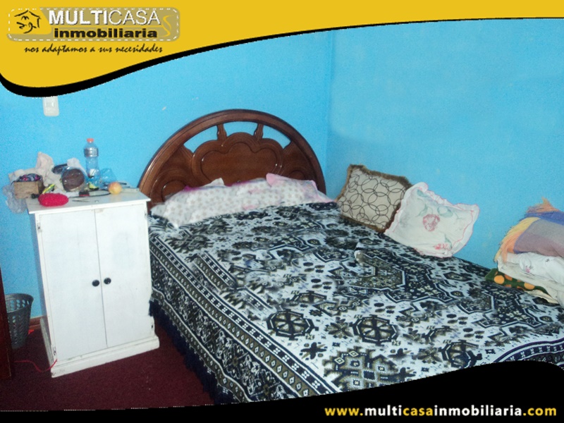 Edificio en Venta a Crédito de Cuatro Departamentos Sector Quinta Chica Cuenca-Ecuador