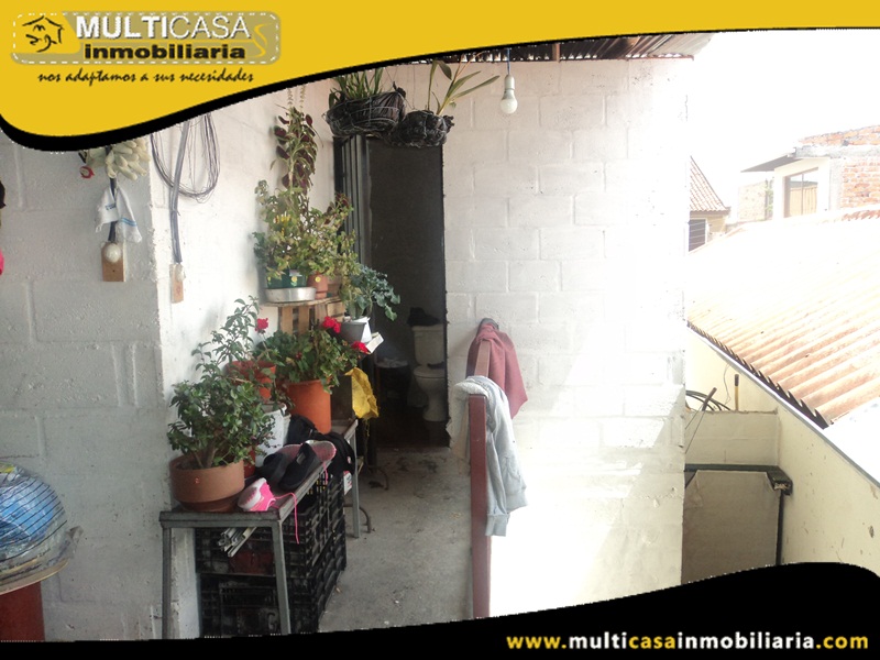 Casa Comercial con 12 Habitaciones en Venta a Crédito Sector Jardínes de San Joaquín Cuenca - Ecuador