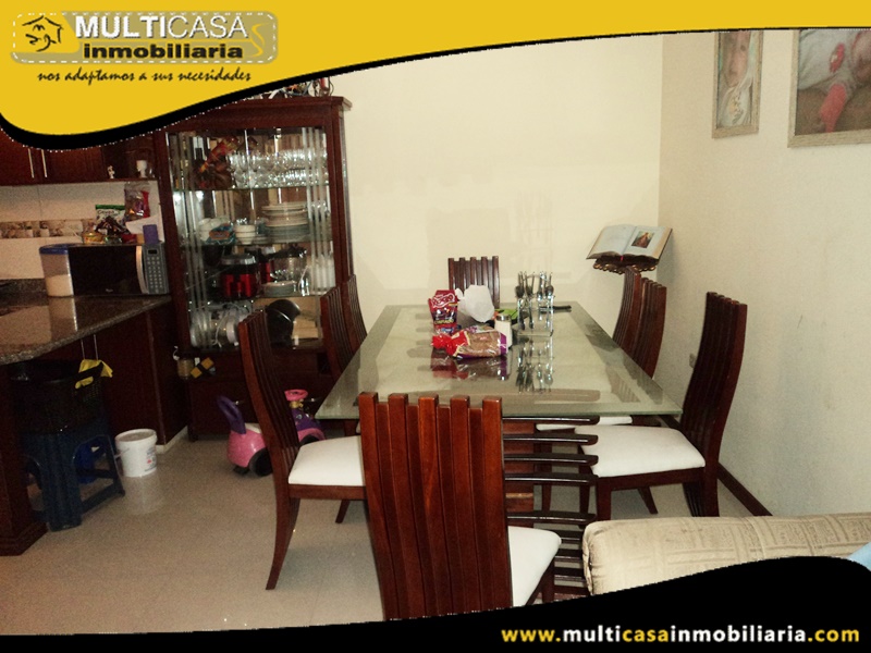 Casa Comercial en Venta a Crédito Sector Narancay Cuenca-Ecuador