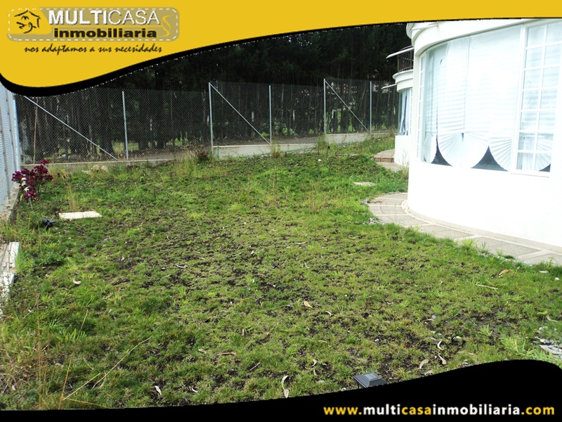 Casa en Venta a Crédito en Urbanización Privada Sector San Joaquín Cuenca-Ecuador